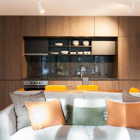 Viva Whilom Secret With Garage Apartman