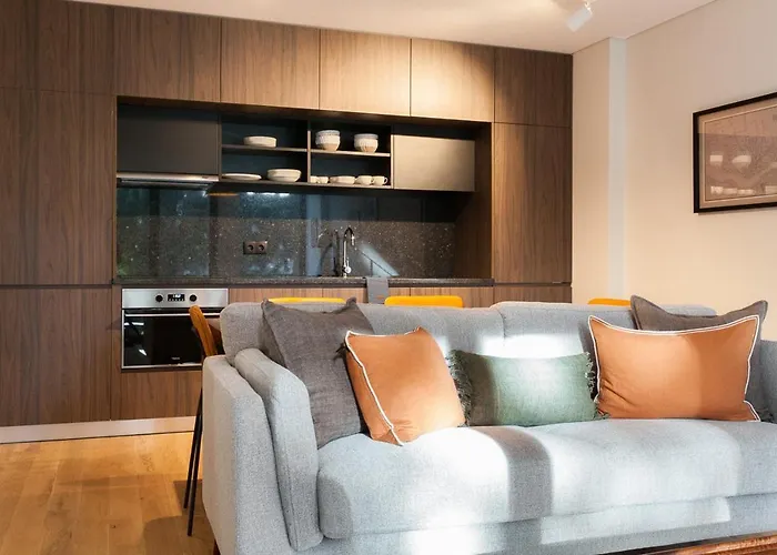 Viva Whilom Secret With Garage Apartment