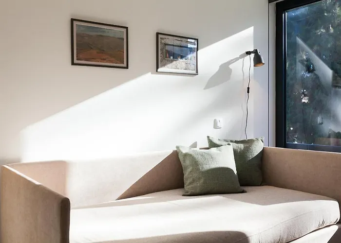 Viva Whilom Secret With Garage Apartment