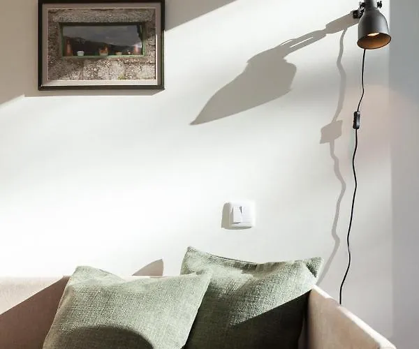 Viva Whilom Secret With Garage Apartment *